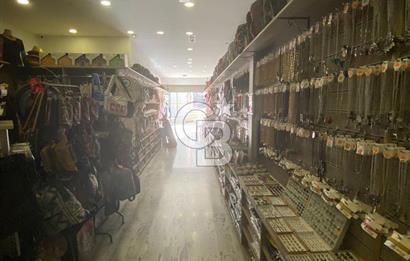 Karşıyaka Çarşı'da Satılık Dükkan