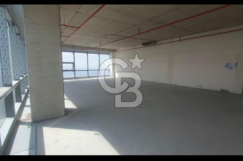 KÜÇÜKYALI NİDA KULE'DE 25.KAT 207M2 SATILIK OFİS