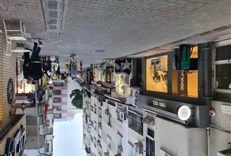 Karşıyaka, Karakol Sokağında  Devren Kiralik Dükkan 
