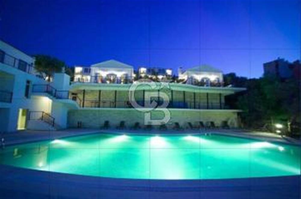Foça'nın ödüllü sitesi Olivia Village'de Satılık Muhteşem Villa 
