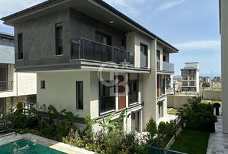 İzmir Seferihisar'da Site İçi Dubleks Villa