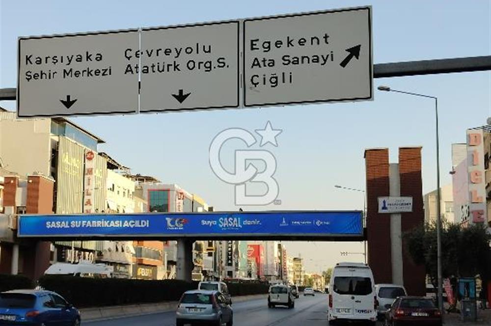 İzmir, Çiğli, Anadolu Caddesin de, Komple Satılık Bina