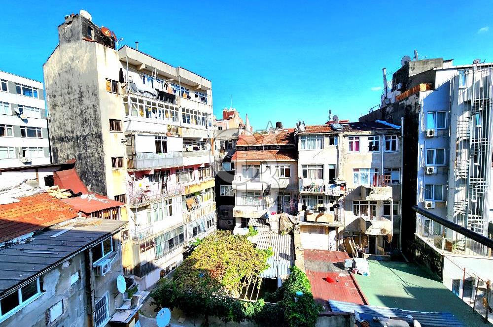 AKSARAY YUSUF PAŞA DURAĞINA 3 DK MESAFEDE 3+1 SATILIK DAİRE..