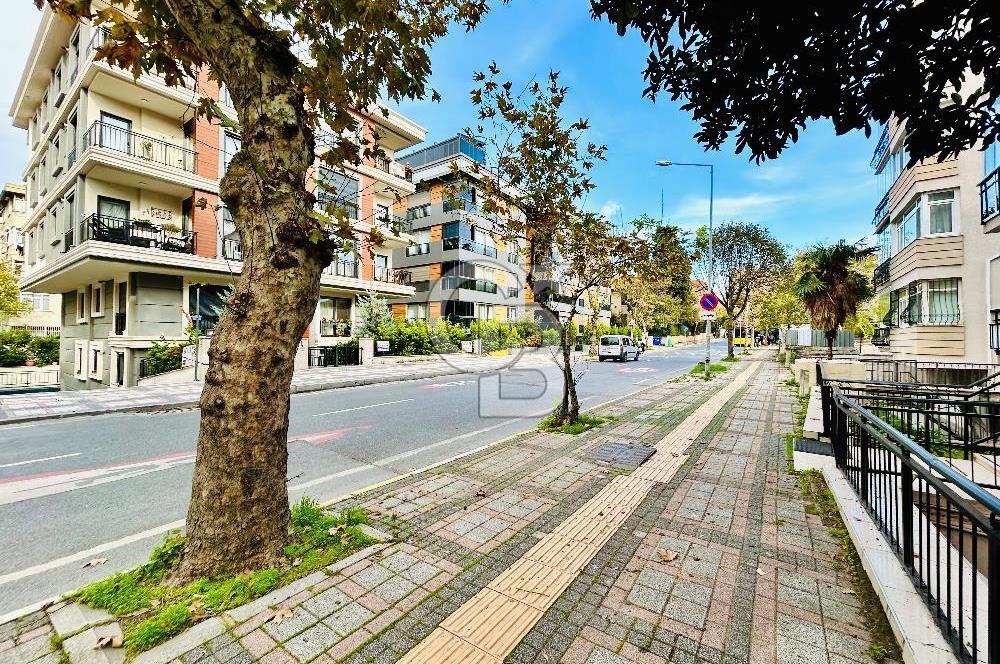 3+1 Flat For Sale in Yeşilköy Gazi Evrenos Street