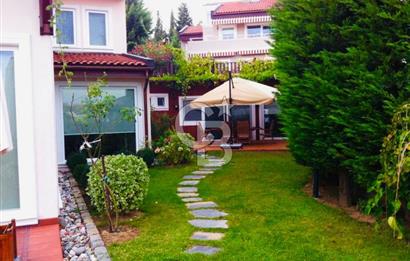 Çekmeköy Merkez Mah. Site İçerinde Müstakil Satılık Villa