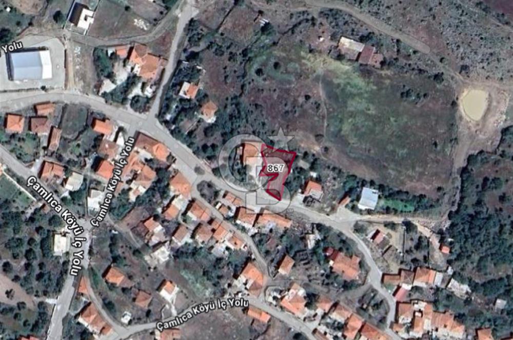 Manisa Yunusemre Çamlıca Mahallesinde Satılık Villa İmarlı Arsa