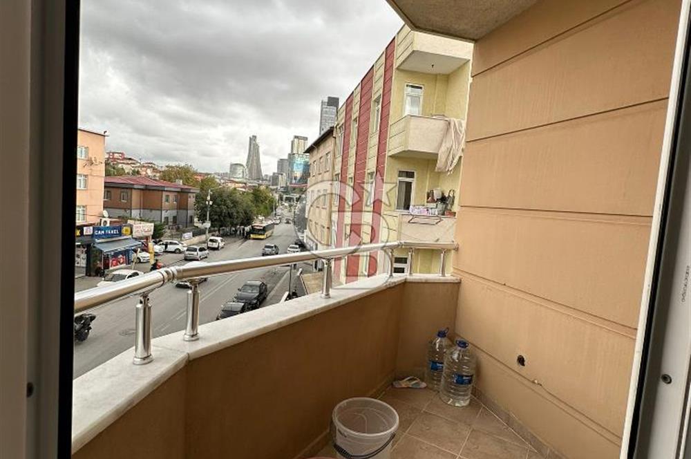 Ataşehir'de 4 katlı sağlam kâr ettirebilecek apartman