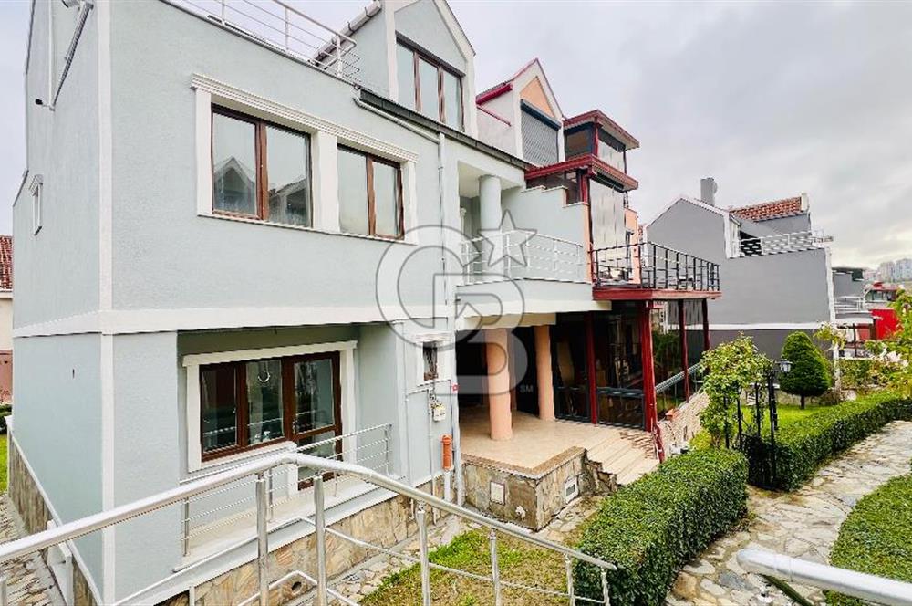 Bahçeşehir 2nd Part Doğa Evleri 5+2 Villa for Rent ​