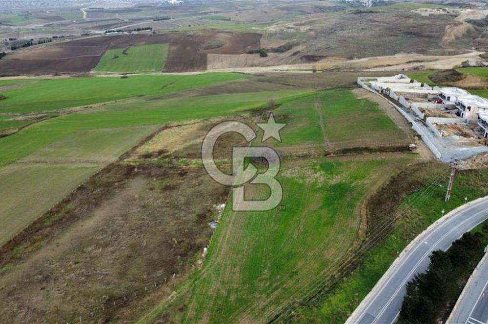 BÜYÜKÇEKMECE E-5 ÜZERİ 15.350 M2 10 VİLLALIK DENİZ VE GÖL MANZARALI ARSA