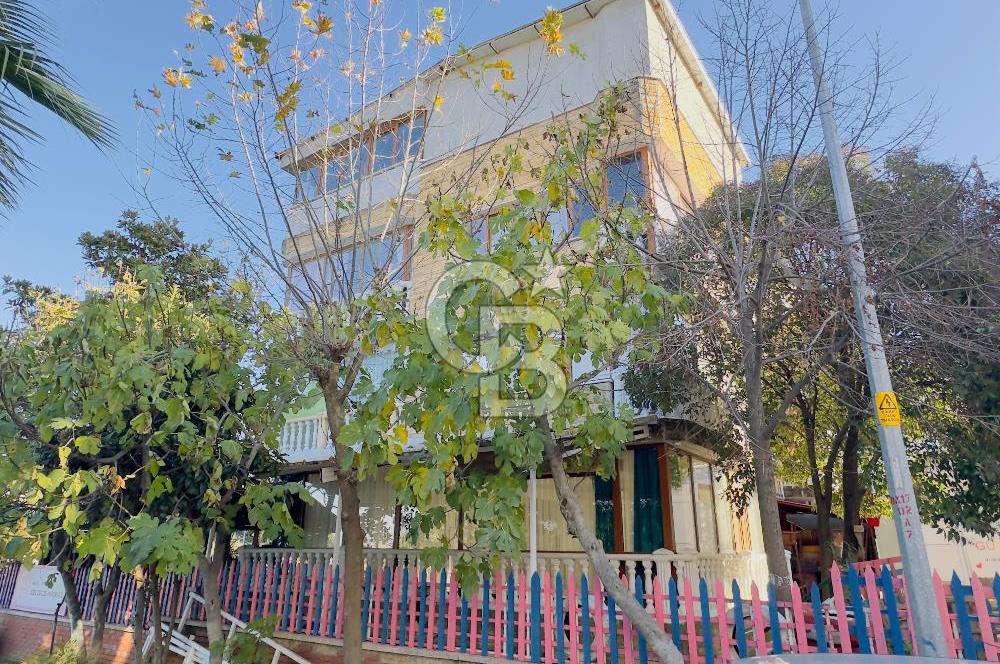 1143003161 Manisa Keçiliköyde 307m2 Arsa için 3 Katlı Triplex Villa