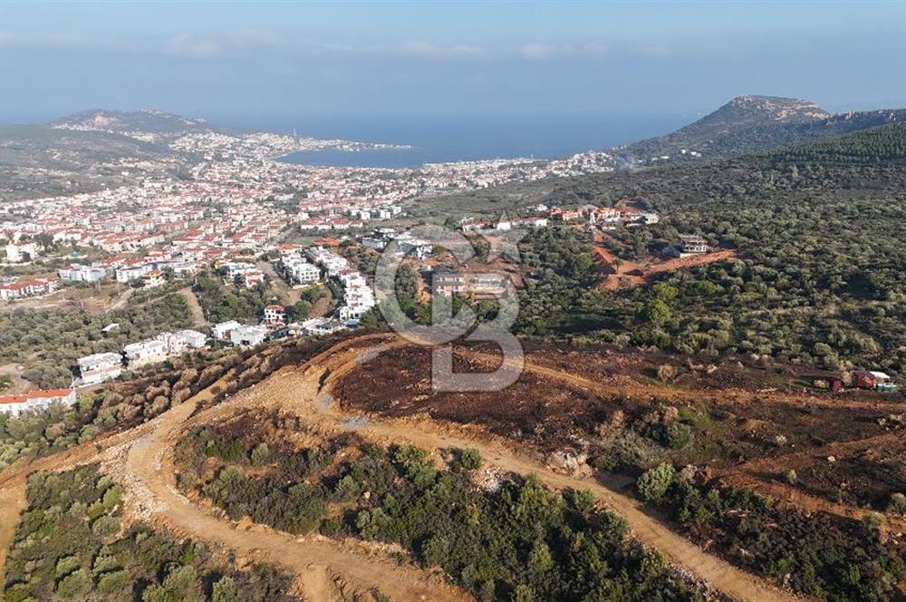 Yeni Foça'da Satılık Konut İmarlı Arsa