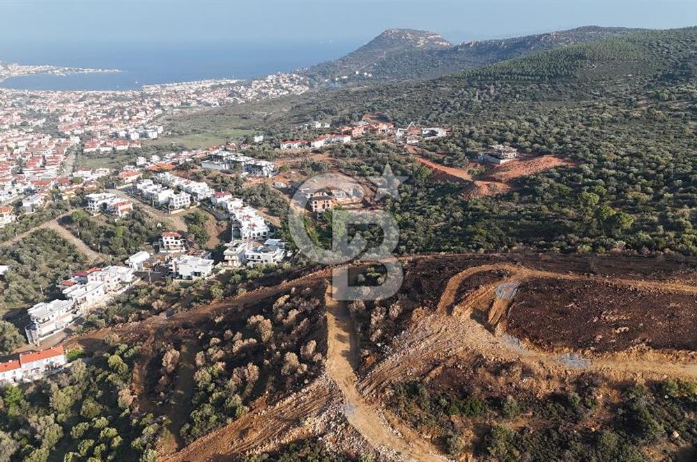 Yeni Foça'da Satılık Konut İmarlı Arsa