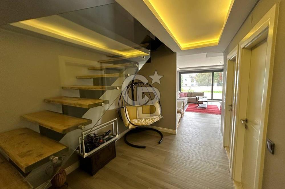 Güzelbahcede 4+2 Satılık Villa