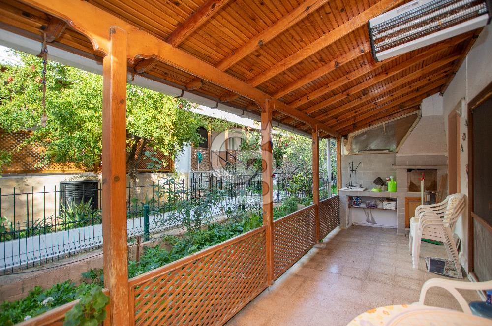 Eski Foça'da Satılık 2+1 Dublex Müstakil Bahçeli Villa