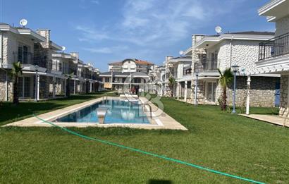 Ayvalık Altınova'da Satılık Yüzme Havuzlu Site İçinde Sıfır Villa