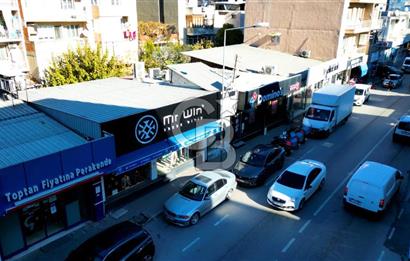 Bornova'nın Kalbinde Hayalinizdeki Plaza İçin Satılık Arsa