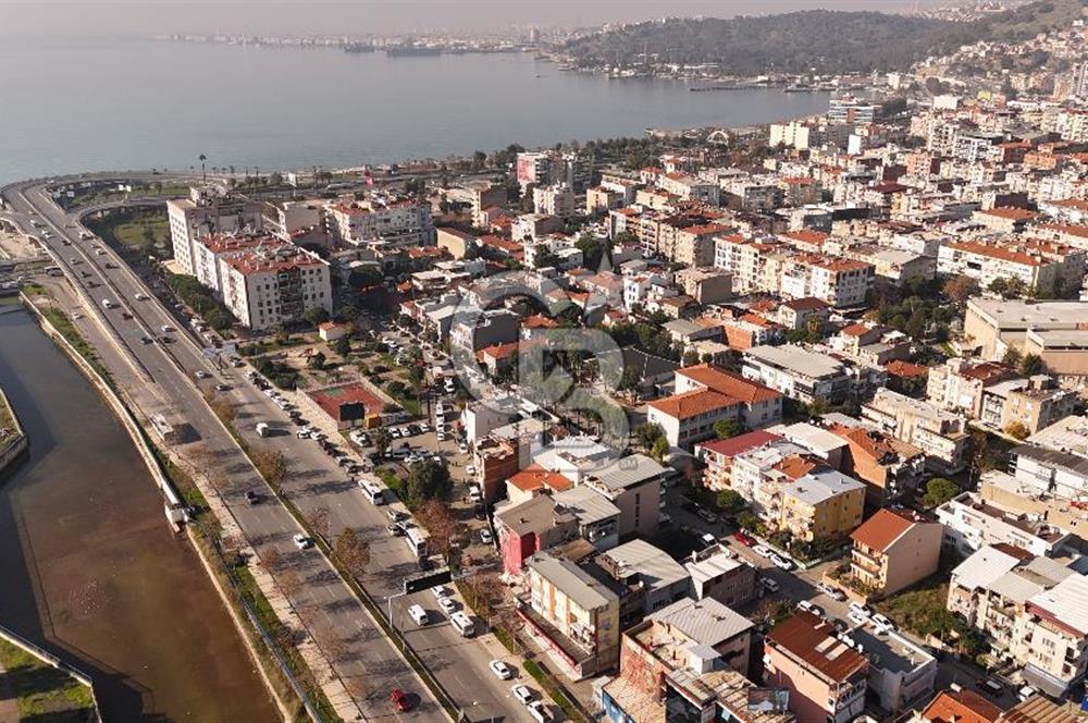 İzmir bayraklı  satılık komple bina