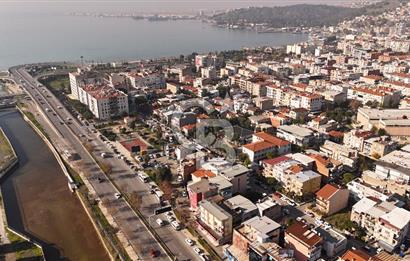 İzmir bayraklı  satılık komple bina