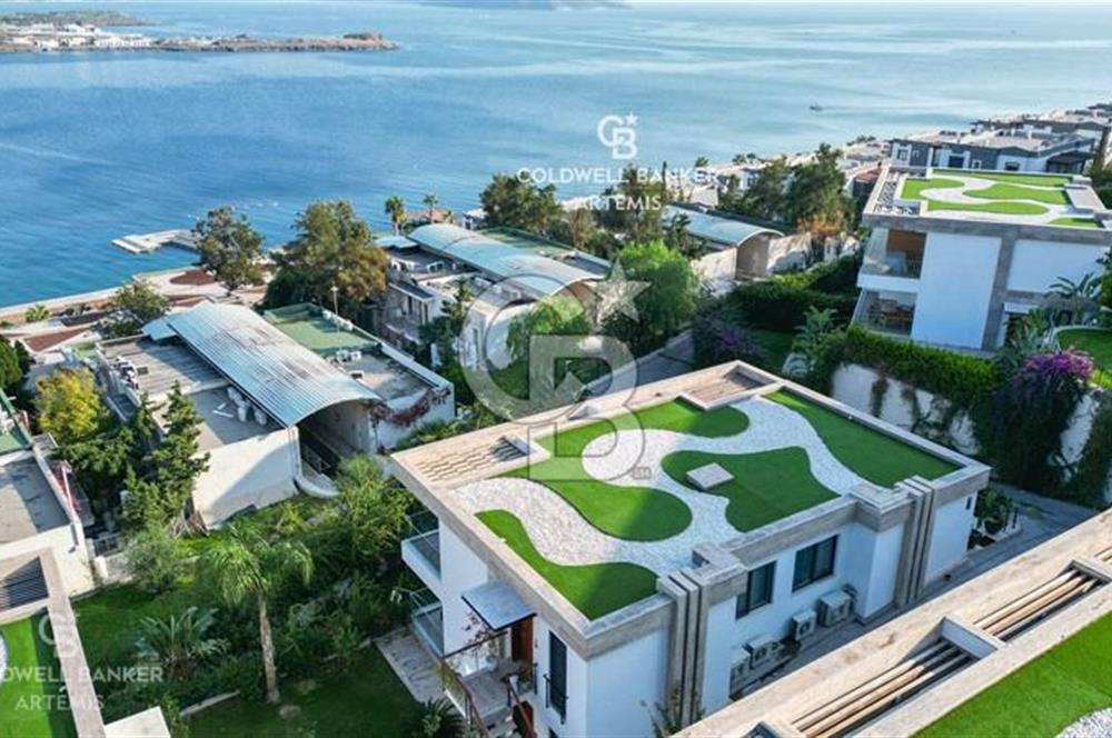 Bodrum Asarlık da Satılık Denize Sıfır Villa
