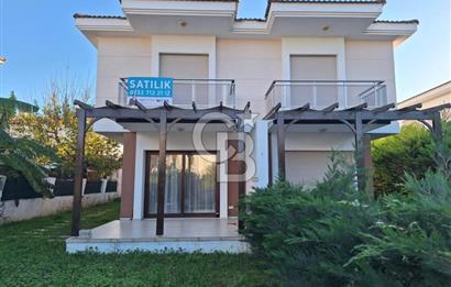 Alaçatı Çamlıkyol'da Satılık Villa