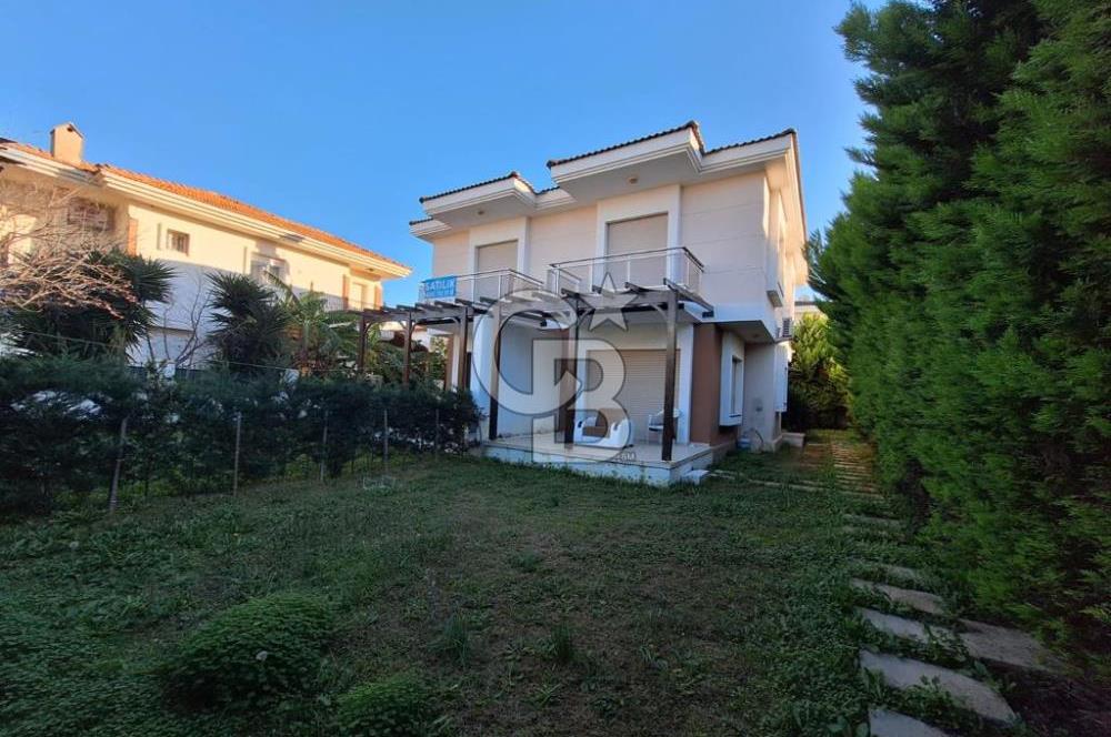 Alaçatı Çamlıkyol'da Satılık Villa