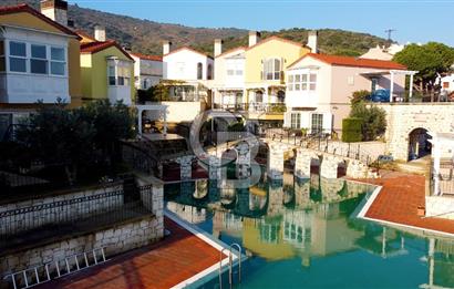 4+1 VILLA with POOL in NEA VOURLA SITE in URLA ISKELE