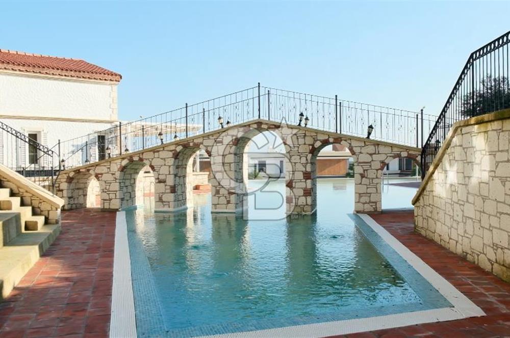 4+1 VILLA with POOL in NEA VOURLA SITE in URLA ISKELE