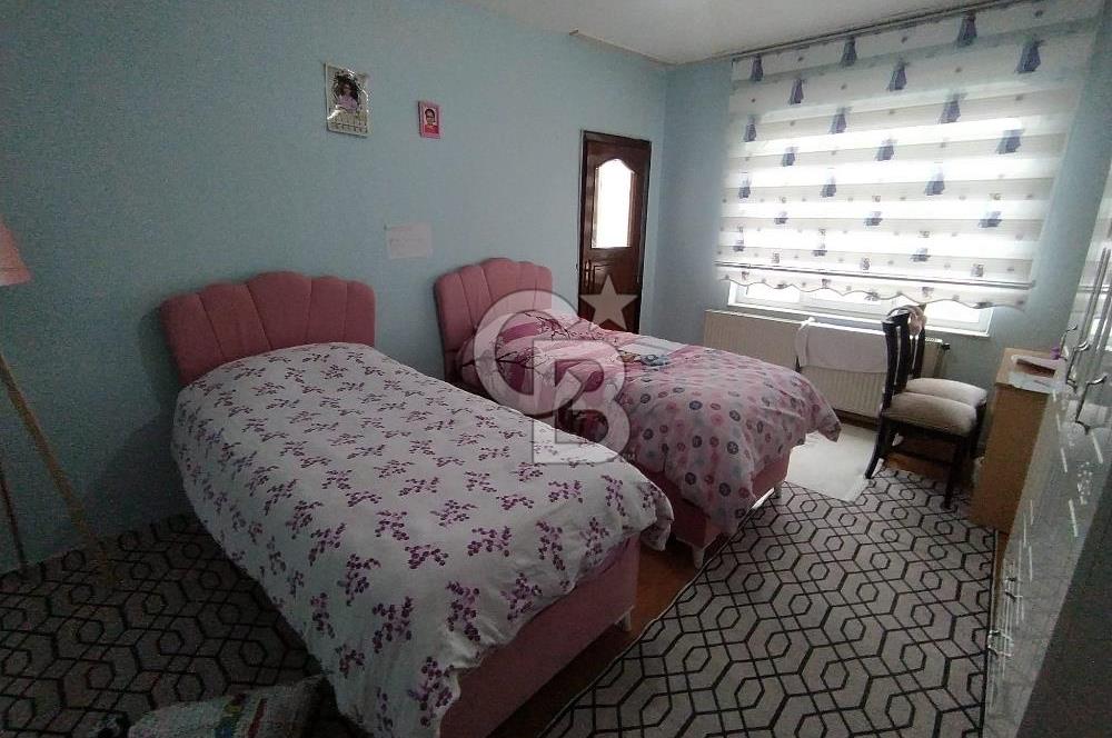 Bağcılar Demirkapı Mahallesinde Satılık 3+1-- 170 m2 Daire