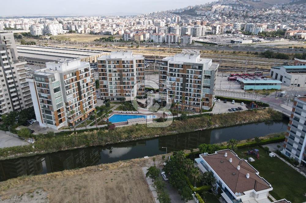 Karşıyaka Mavişehir Modda Residence Bahçe Katı Satılık 2+1 Daire