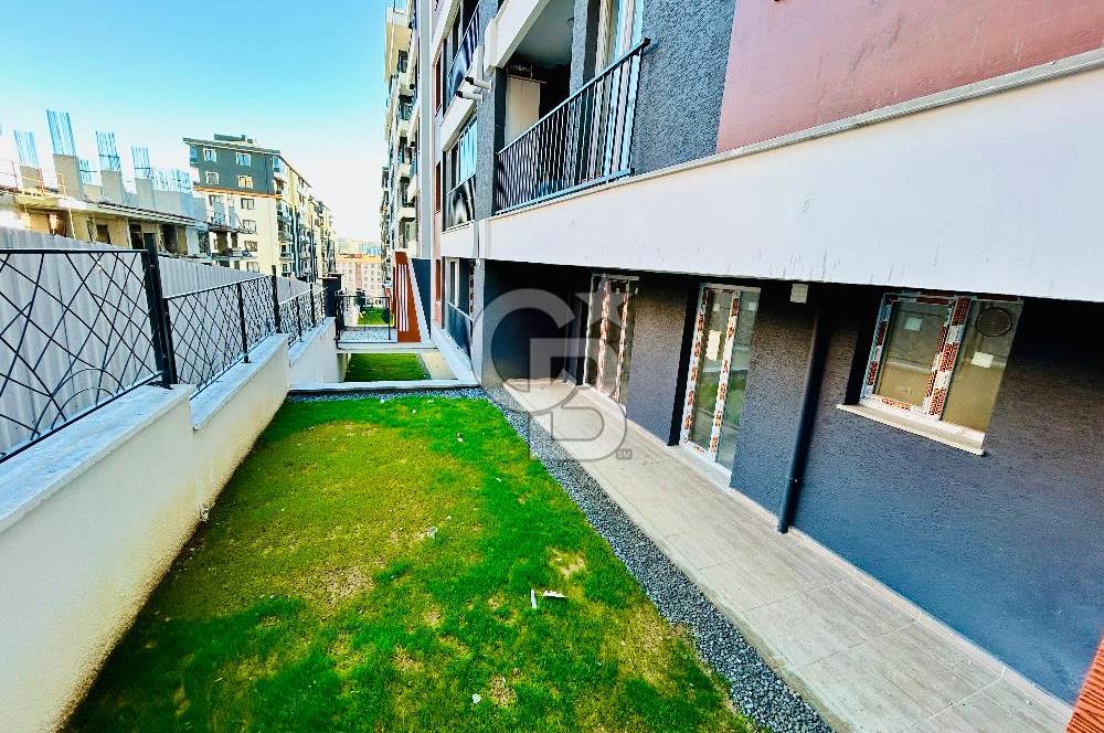 Küçükçekmece Tevfik Bey Mah. 2+1 Garden Floor Flat for Rent New ​