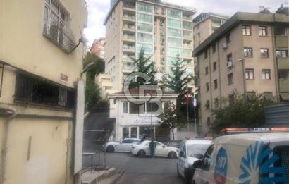 Fulya Mehmetçik Caddesinde Satılık 2+1