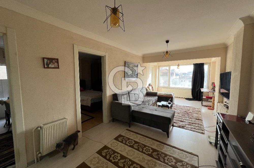 İZMİT ÇARŞI İNÖNÜ CADDESİ İÇİ YAPILI SATILIK 2+1 ARA KAT DAİRE