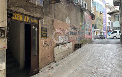 İZMİT ÇARŞI İNÖNÜ CADDESİ İÇİ YAPILI SATILIK 2+1 ARA KAT DAİRE