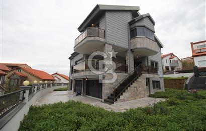 Adana Sarıçam Bayramhacılı’da Göl Manzaralı 5+2 Tripleks Villa