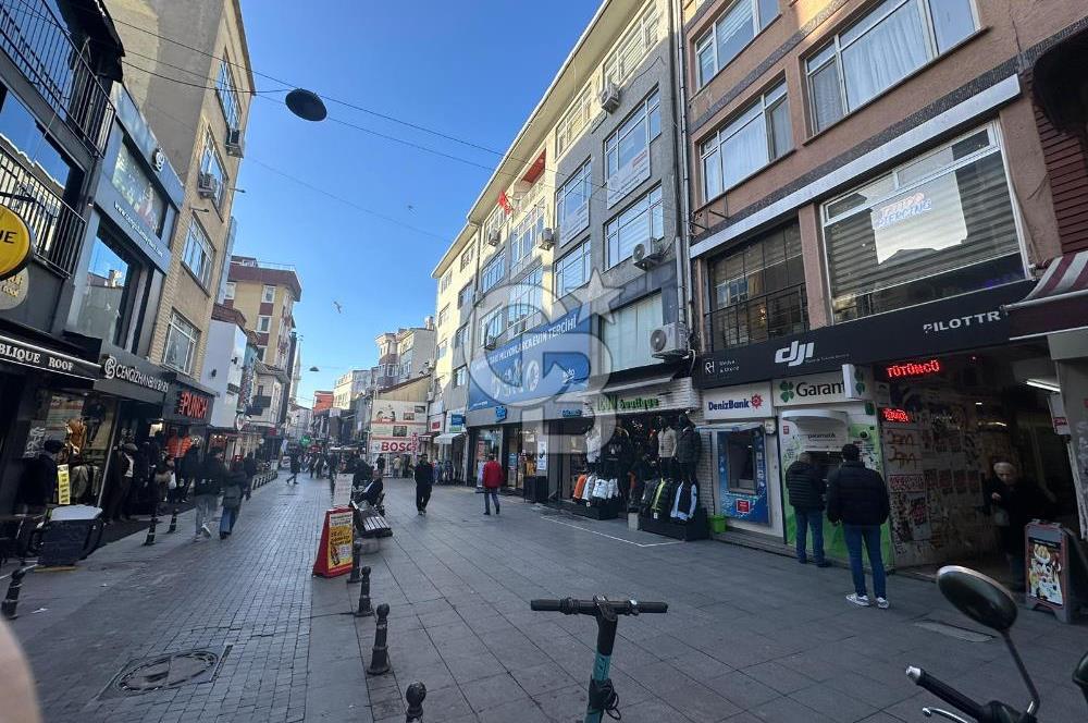 Kadıköy Serasker caddesinde masrafsız arakat daire