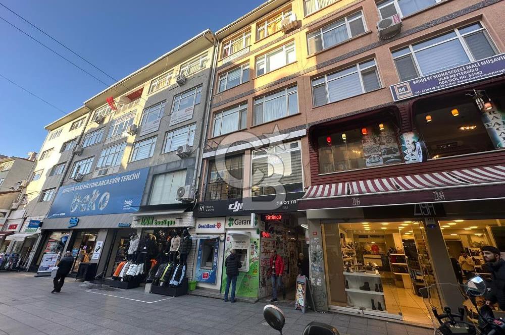Kadıköy Serasker caddesinde masrafsız arakat daire
