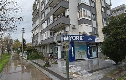 Satılık Bayraklı Dükkan 65 m2 Yüzbaşı İbrahim Hakkı Cad.