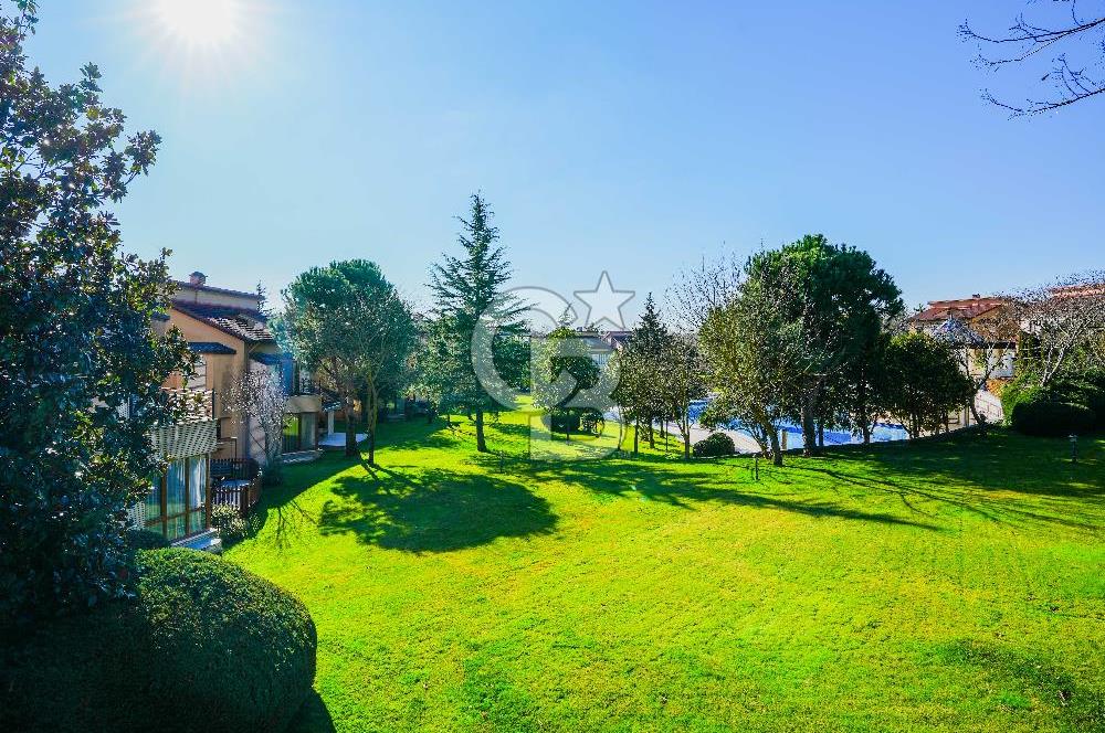 Çekmeköy Mimar Sinan Mah Well Q sitesi 1043 m2 arsa paylı Villa 
