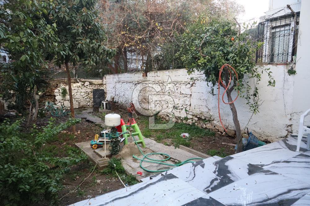 İzmir Karşıyaka Bahariye'de Muhteşem Bahçeli Ters Dubleks Daire