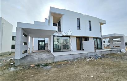 Kıbrıs Lefkoşa Küçük Kaymaklı'da Kira Öder Gibi Villa Sahibi Olun! Muhteşem Lokasyonda Satılık 3+1 İkiz Villa