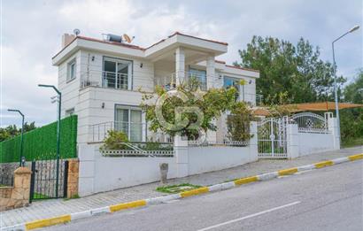 Kıbrıs Girne de Deniz Manzaralı Satılık Villa 