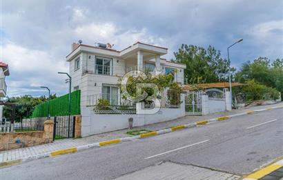 Kıbrıs Girne de Deniz Manzaralı Satılık Villa 