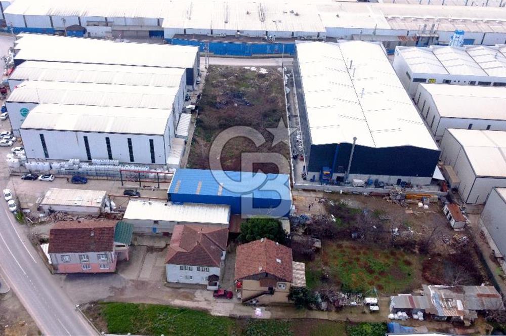 BAŞİSKELE'DE 1.800 m2 Açık ve 400 m2 Kapalı Alanlı Kiralık Depo