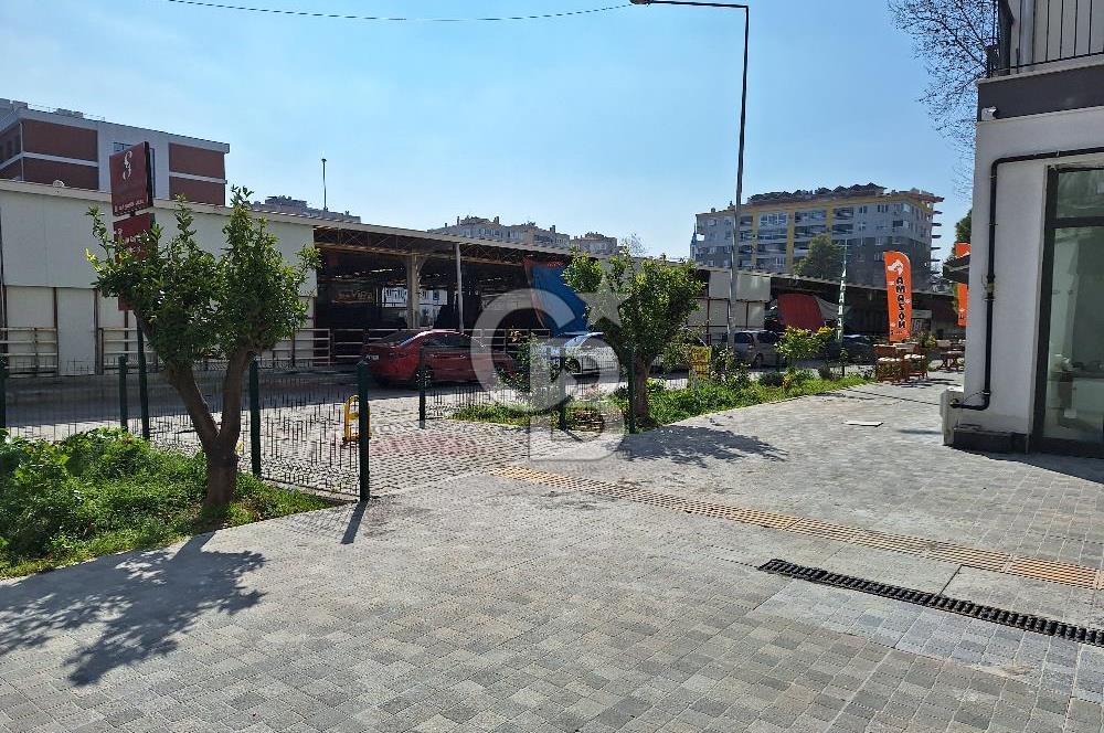Bayraklı Manavkuyu'da Satılık Dükkan