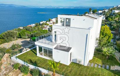 Bodrum Türkbükü Lebi Derya Manzaralı Özel Plajlı Satılık Villa