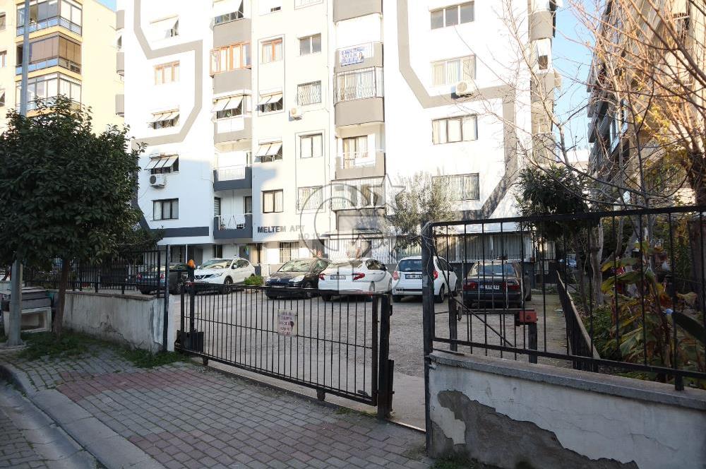 İzmir Karşıyaka Bahriyeüçok Mahallesinde 3+1 Satılık Daire