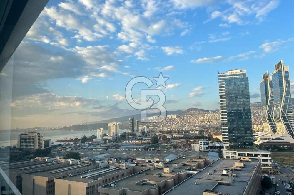 İzmir Mistral'de Deniz Manzaralı 2+1 Satılık Daire