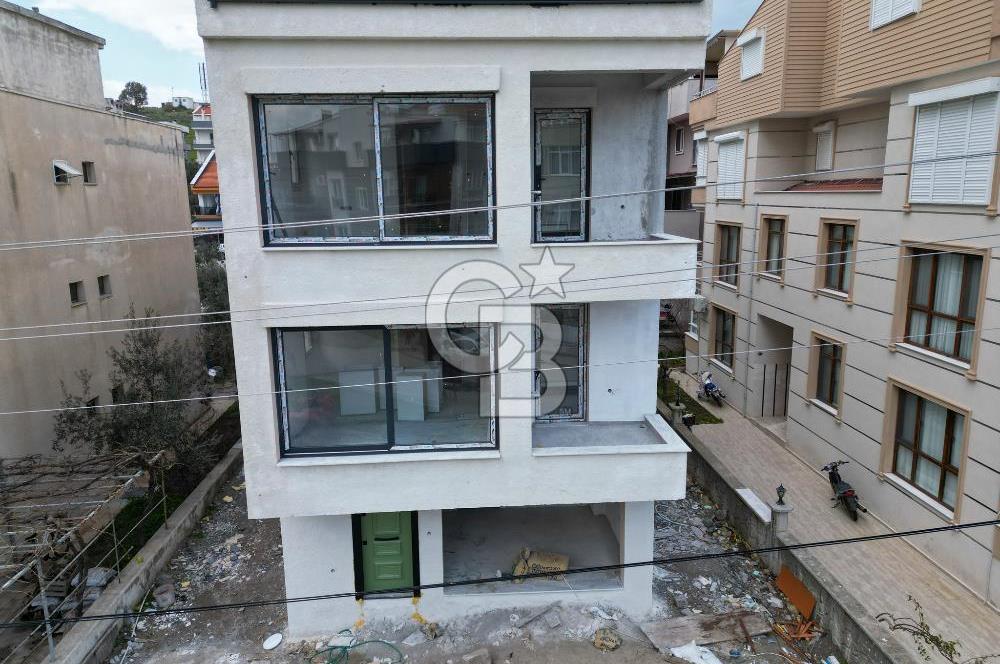 ÇANDARLI MERKEZDE ASANSÖRLÜ BİNADA SATILIK SIFIR 1+1 DAİRE