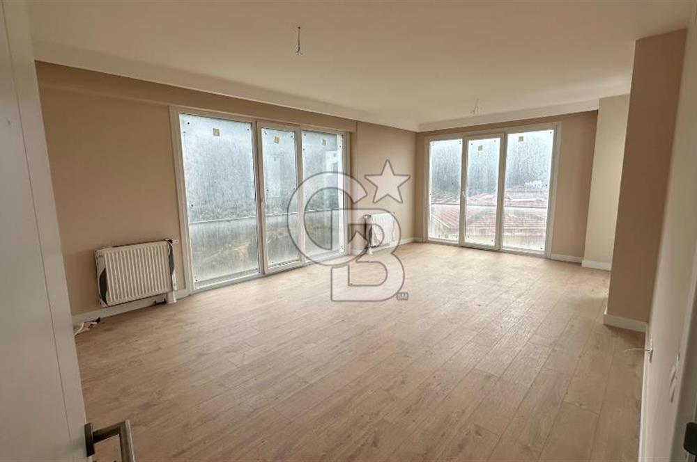  ÇİFT HAVUZLU SİTE  KARTAL 130M2 OTURUMA HAZIR İSKANLI 3+1 DAİRE