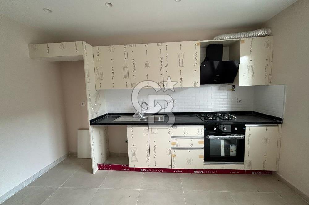  ÇİFT HAVUZLU SİTE  KARTAL 130M2 OTURUMA HAZIR İSKANLI 3+1 DAİRE